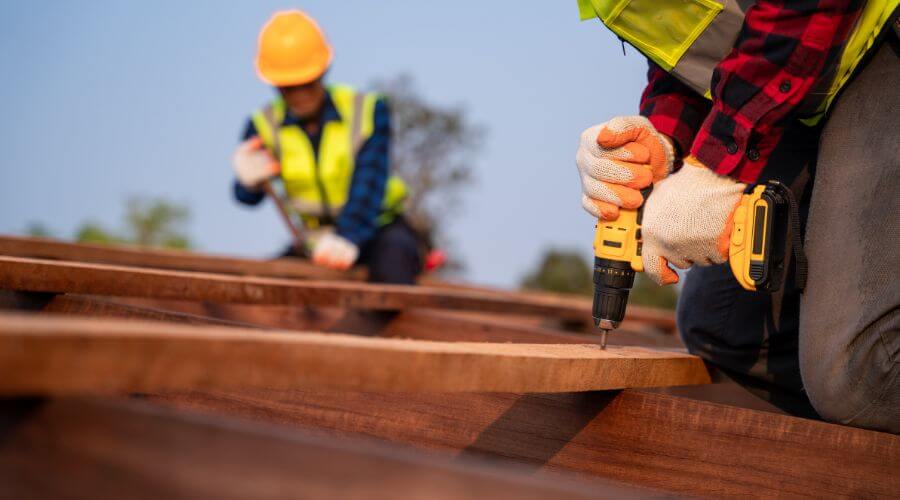 Expert Emergency Roof Repairs services in Irvington, IL